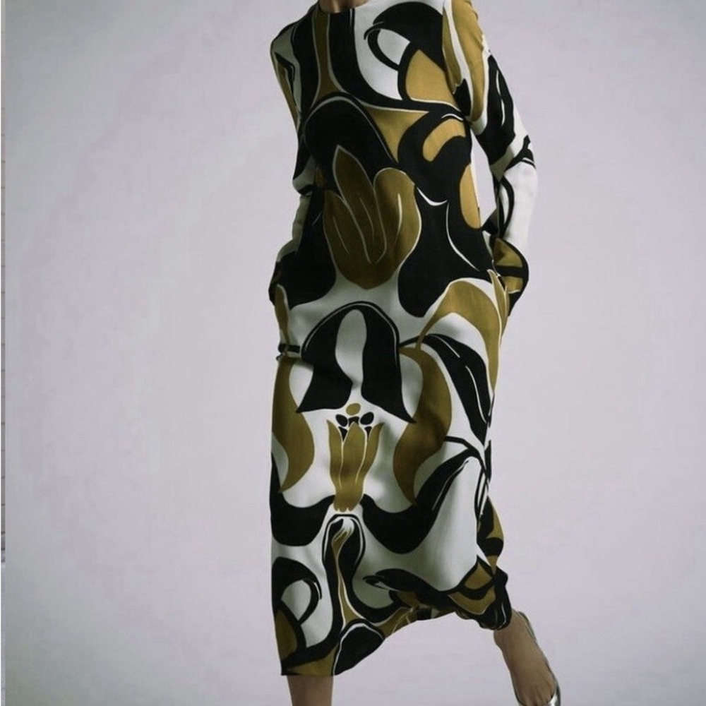 Zara Long Sleeve Dress with Black and Gold Patterns